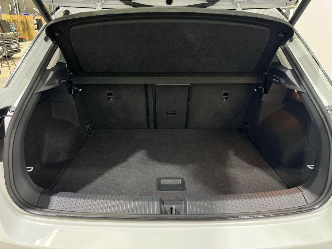 Volkswagen T-Roc - Photo 31