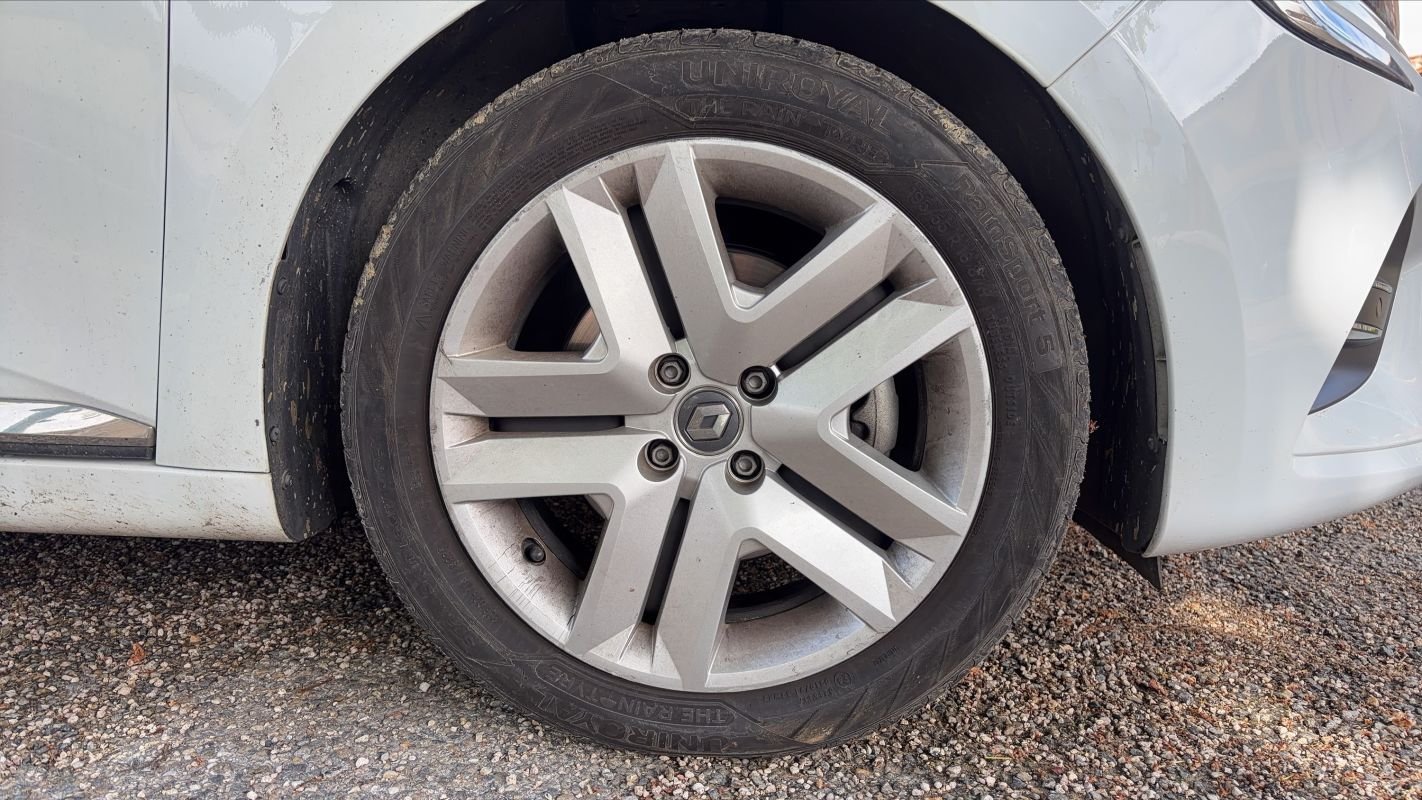 Renault Clio - Photo 17