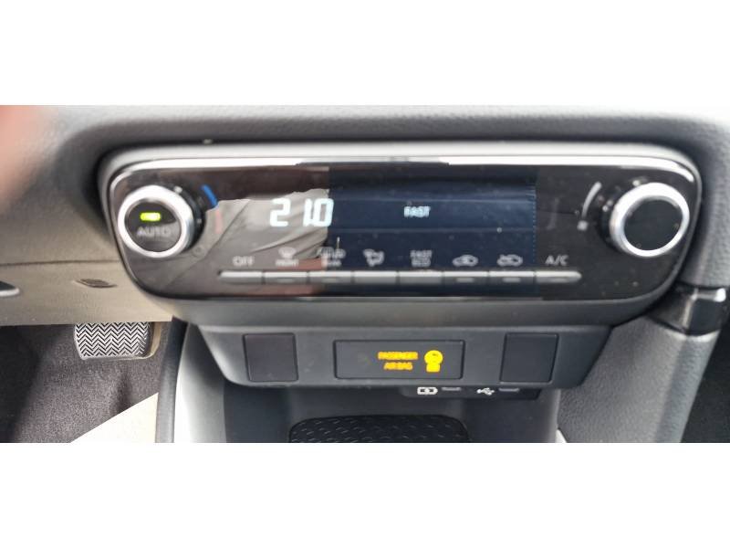 Toyota Yaris - Photo 17