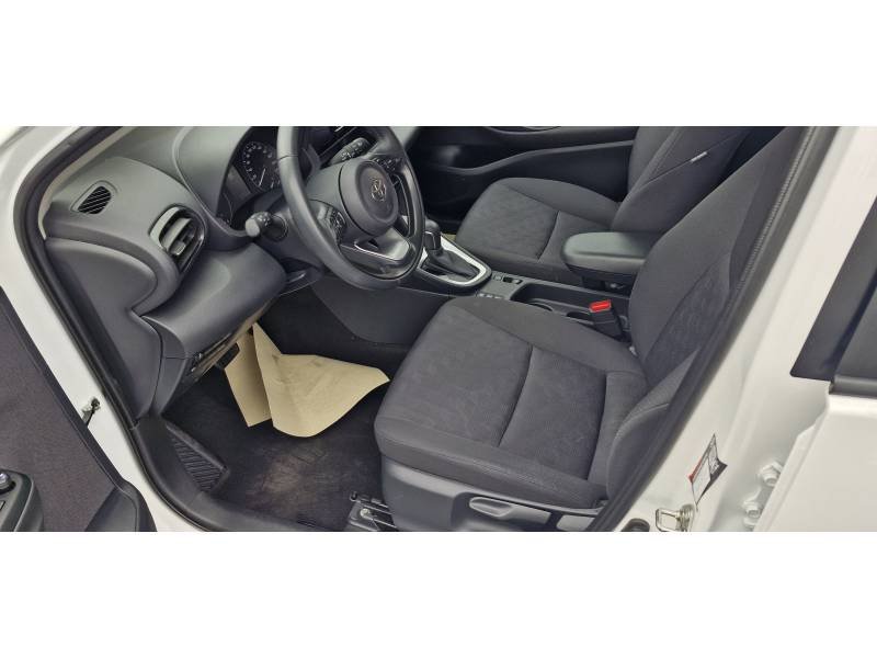 Toyota Yaris - Photo 8