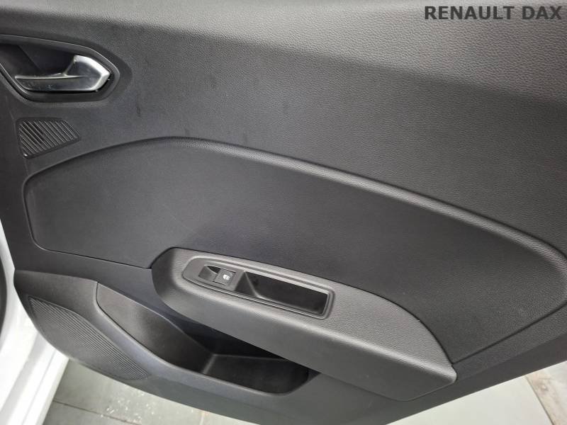 Renault Clio - Photo 25