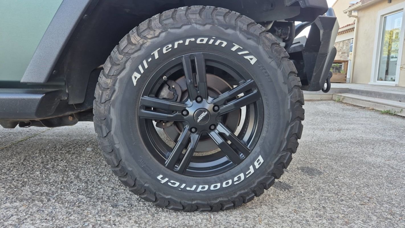 Jeep Wrangler - Photo 17
