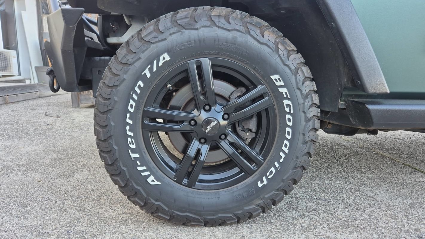 Jeep Wrangler - Photo 18
