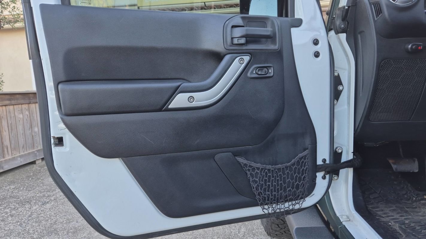 Jeep Wrangler - Photo 7