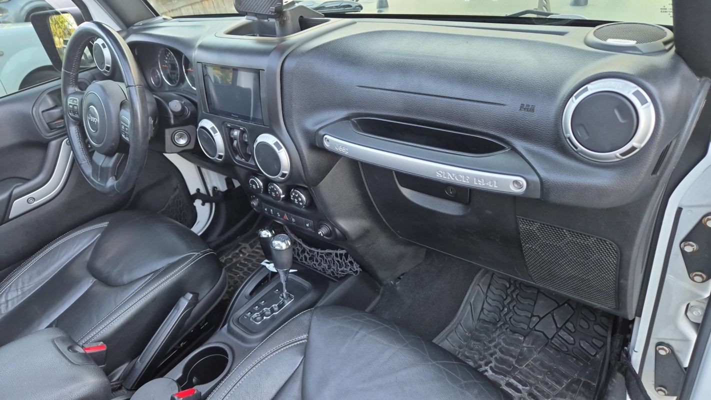 Jeep Wrangler - Photo 10