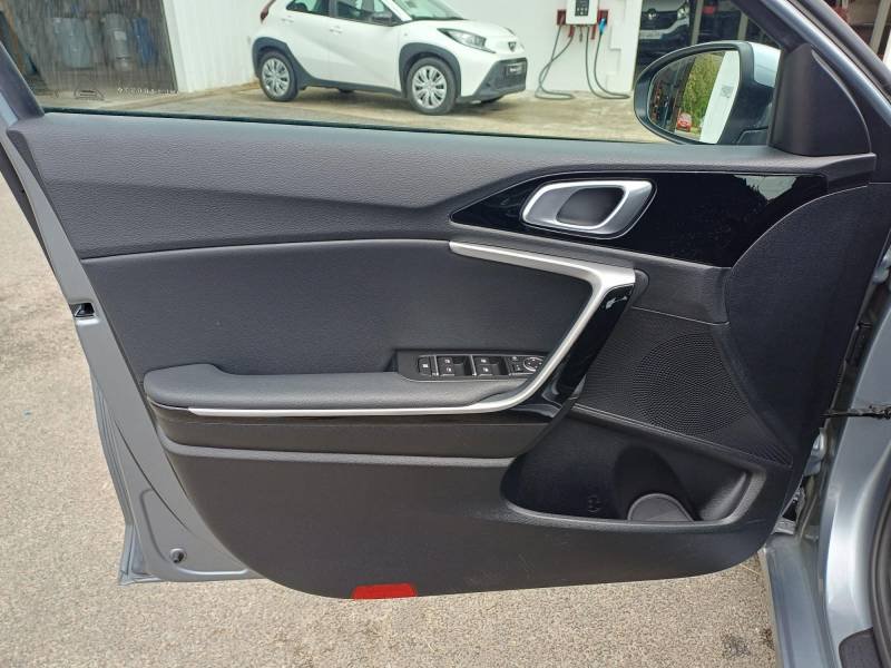 Kia CEED - Photo 13