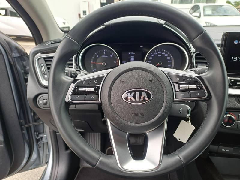 Kia CEED - Photo 19