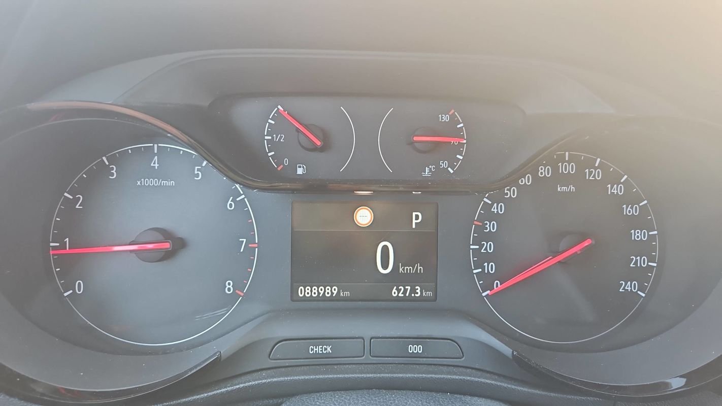 Opel Crossland X - Photo 12