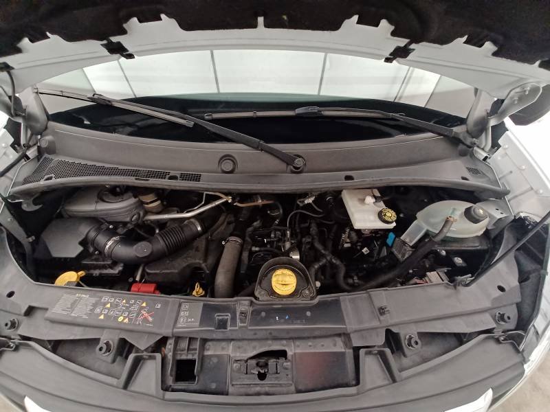 Nissan NV400 - Photo 11