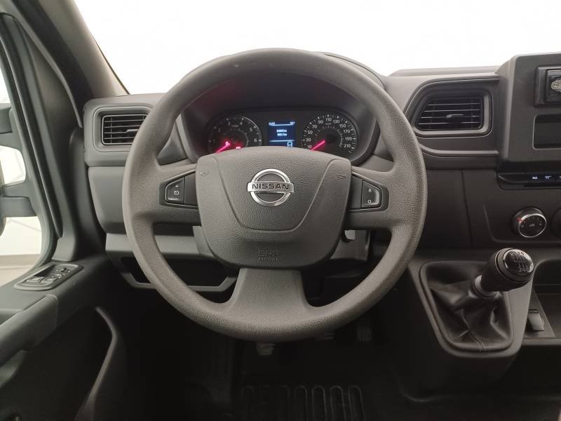 Nissan NV400 - Photo 13