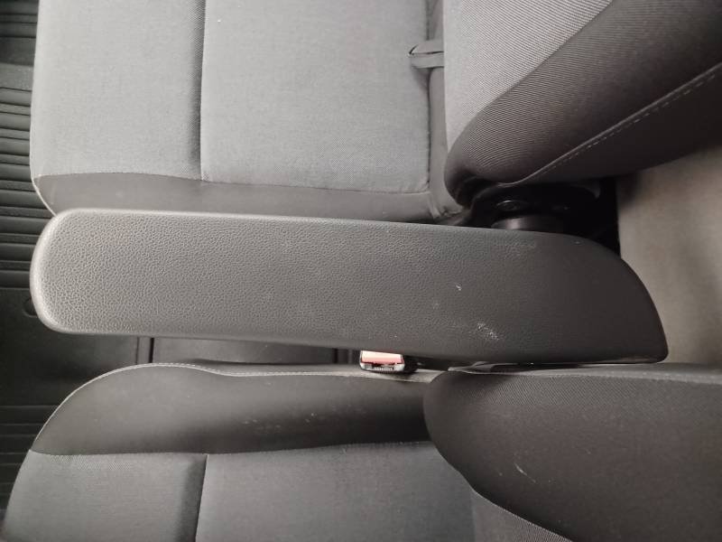 Nissan NV400 - Photo 22