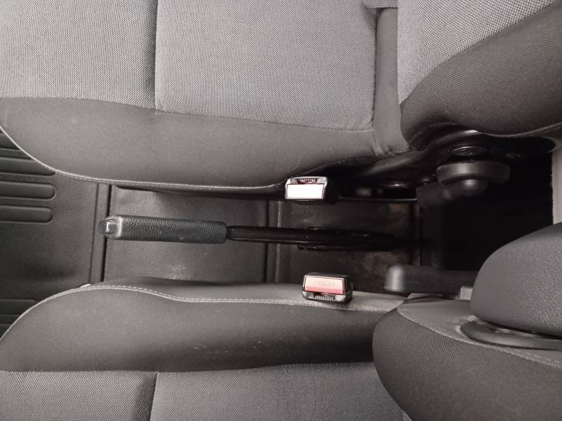 Nissan NV400 - Photo 23