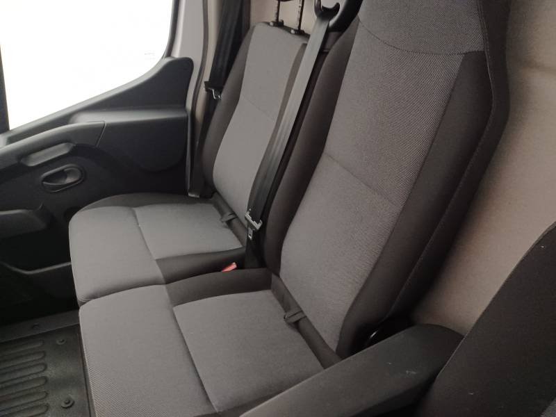 Nissan NV400 - Photo 24