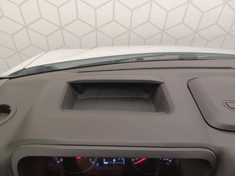 Nissan NV400 - Photo 26