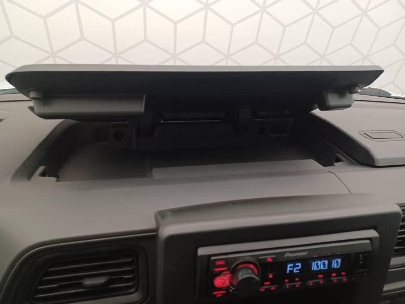 Nissan NV400 - Photo 27