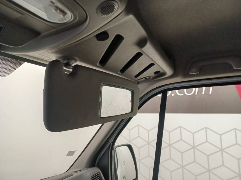 Nissan NV400 - Photo 35