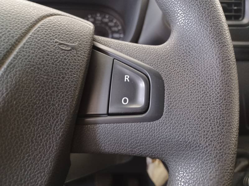 Nissan NV400 - Photo 37