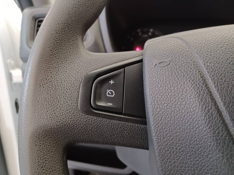 Nissan NV400 - Photo 38