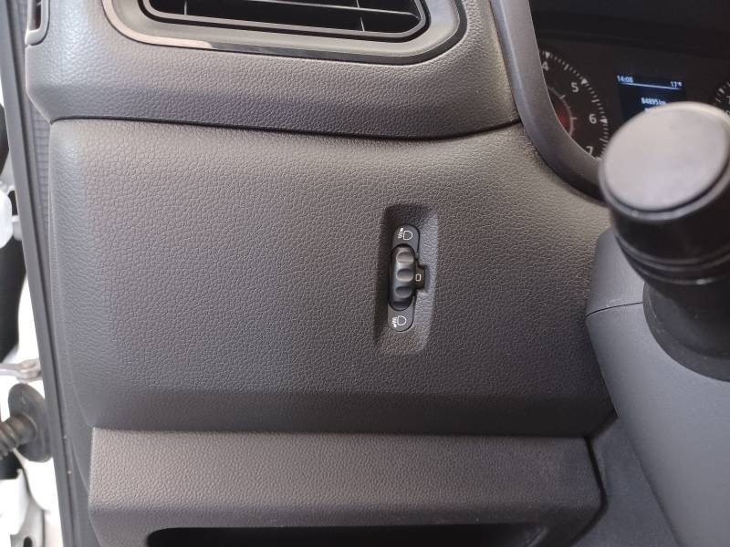 Nissan NV400 - Photo 39