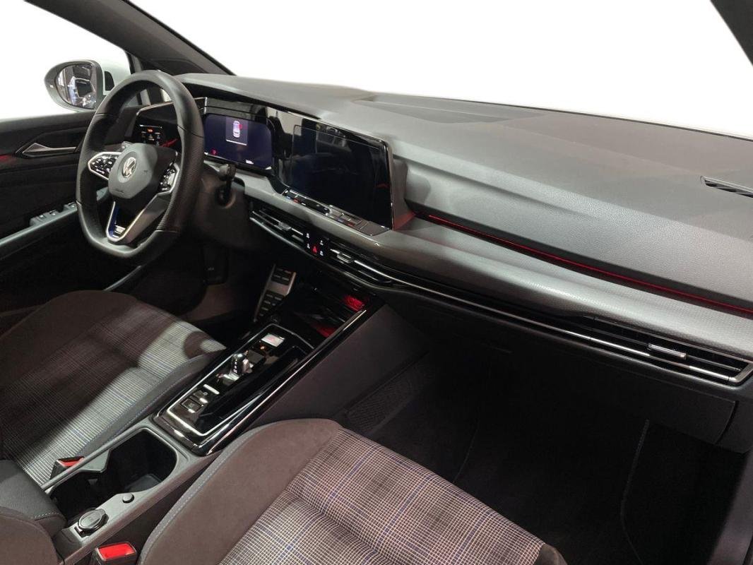 Volkswagen Golf - Photo 13