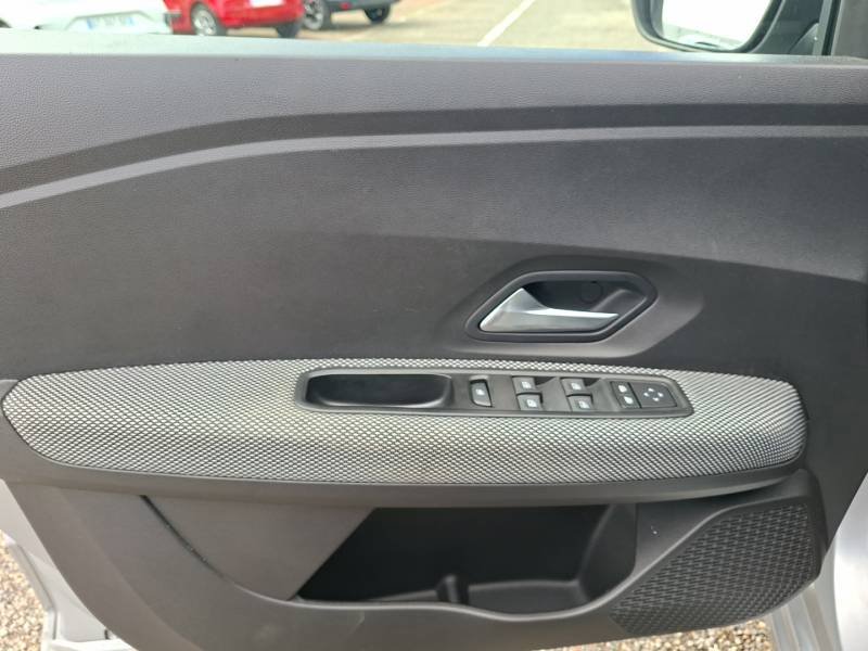 Dacia Sandero - Photo 24