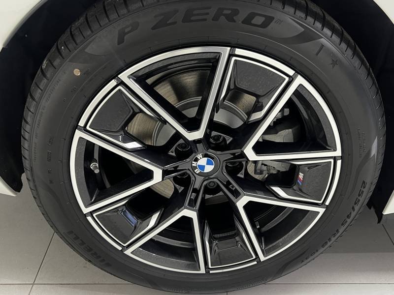 BMW i4 - Photo 11