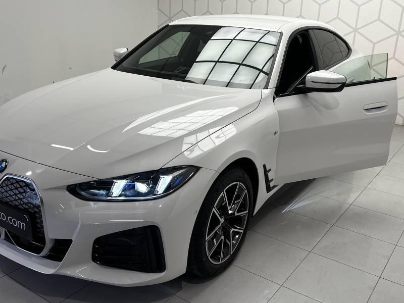 BMW i4 - Photo 15