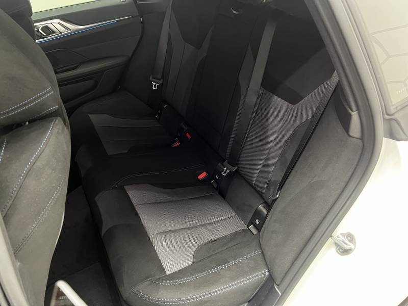 BMW i4 - Photo 25
