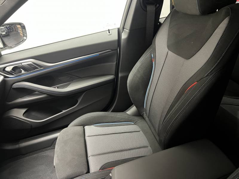 BMW i4 - Photo 31
