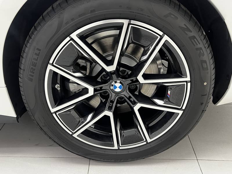 BMW i4 - Photo 7