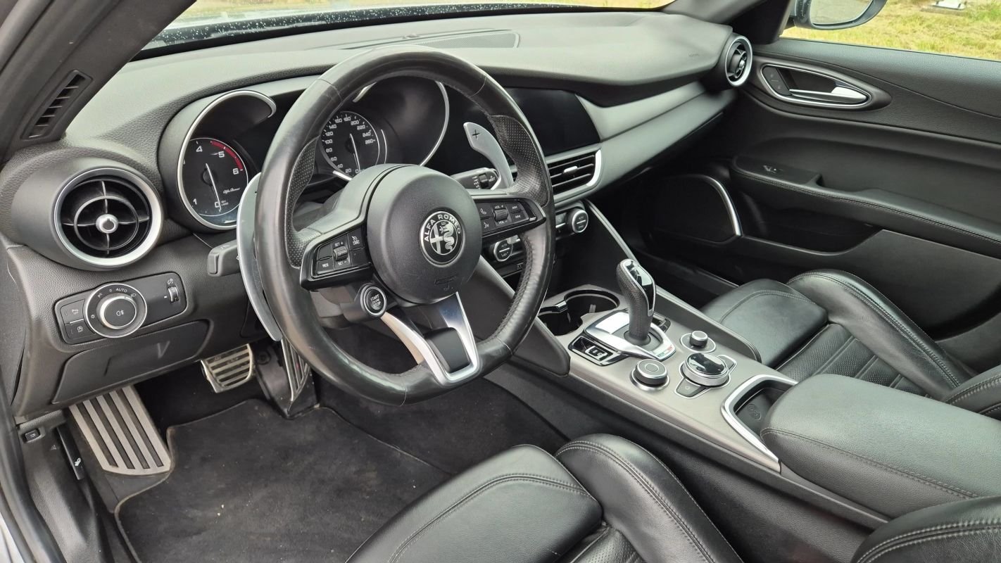 Alfa Romeo Giulia - Photo 8