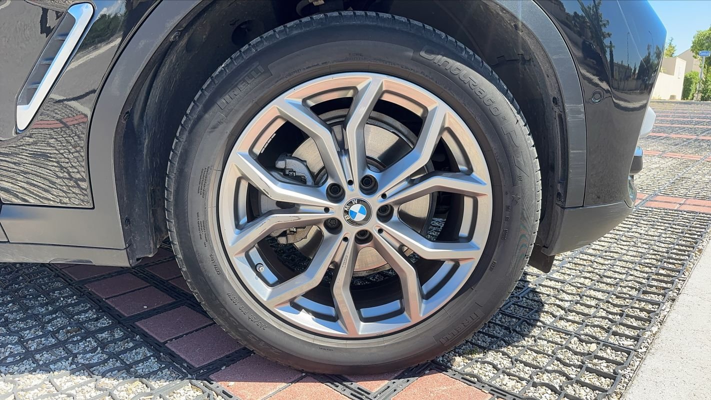 BMW X3 - Photo 17