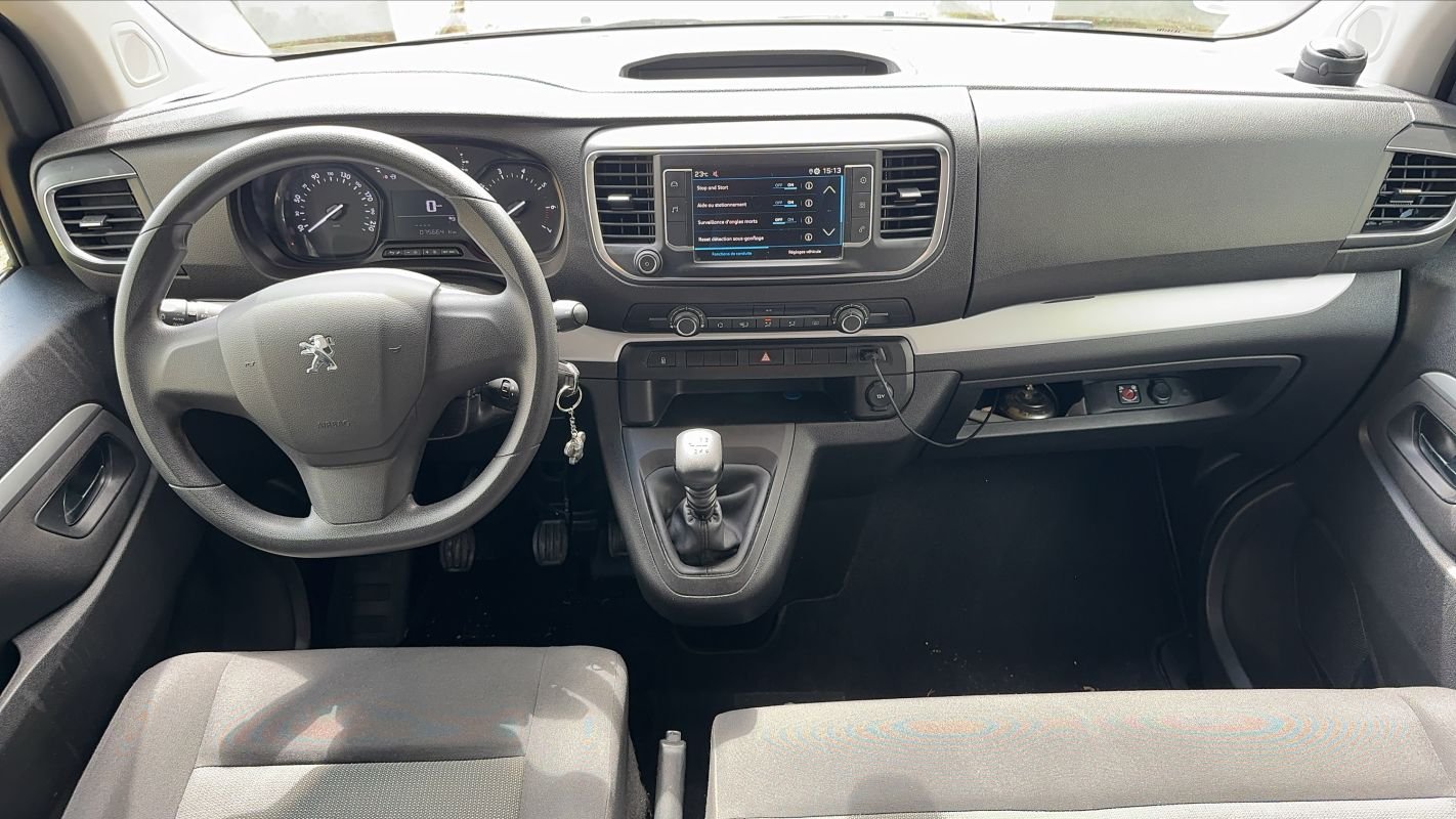 Peugeot Traveller - Photo 11