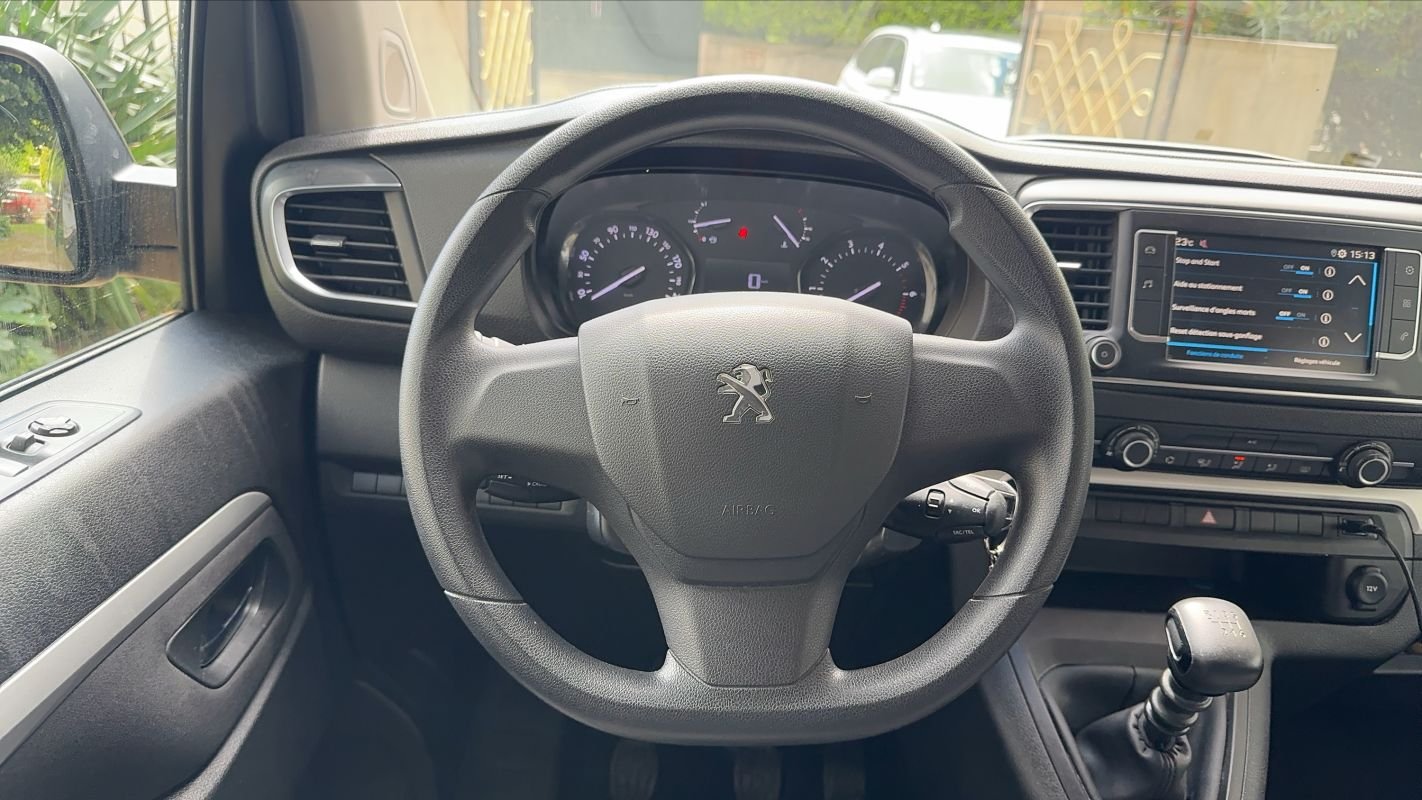 Peugeot Traveller - Photo 24