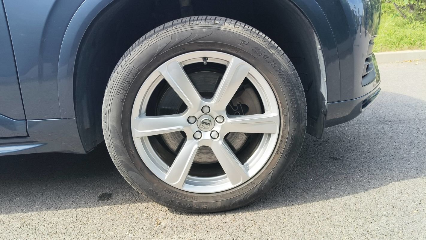 Volvo XC90 - Photo 17