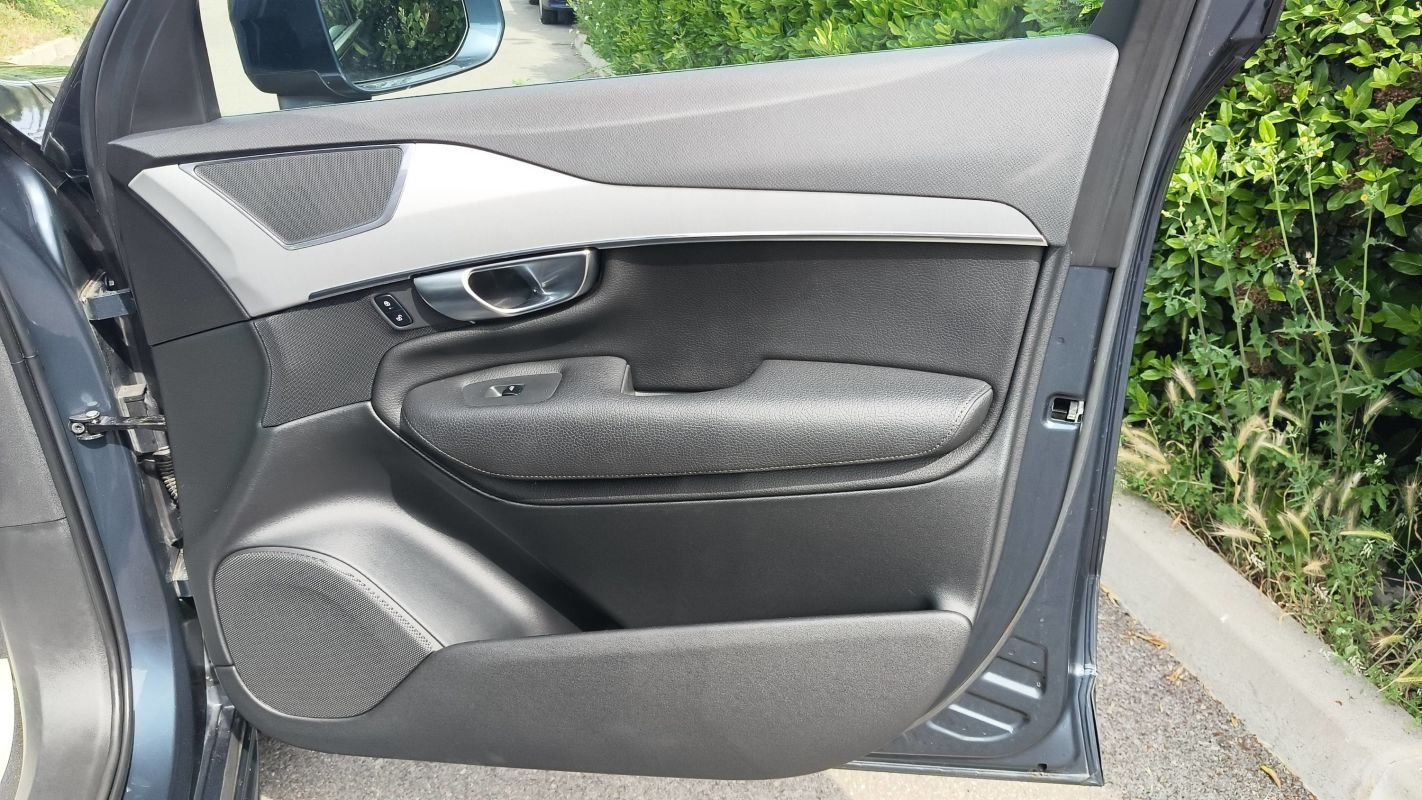 Volvo XC90 - Photo 23
