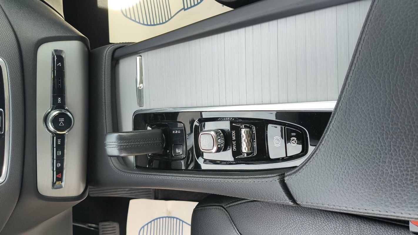 Volvo XC90 - Photo 25