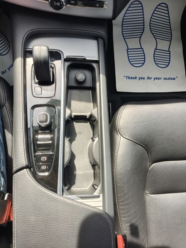 Volvo XC90 - Photo 29