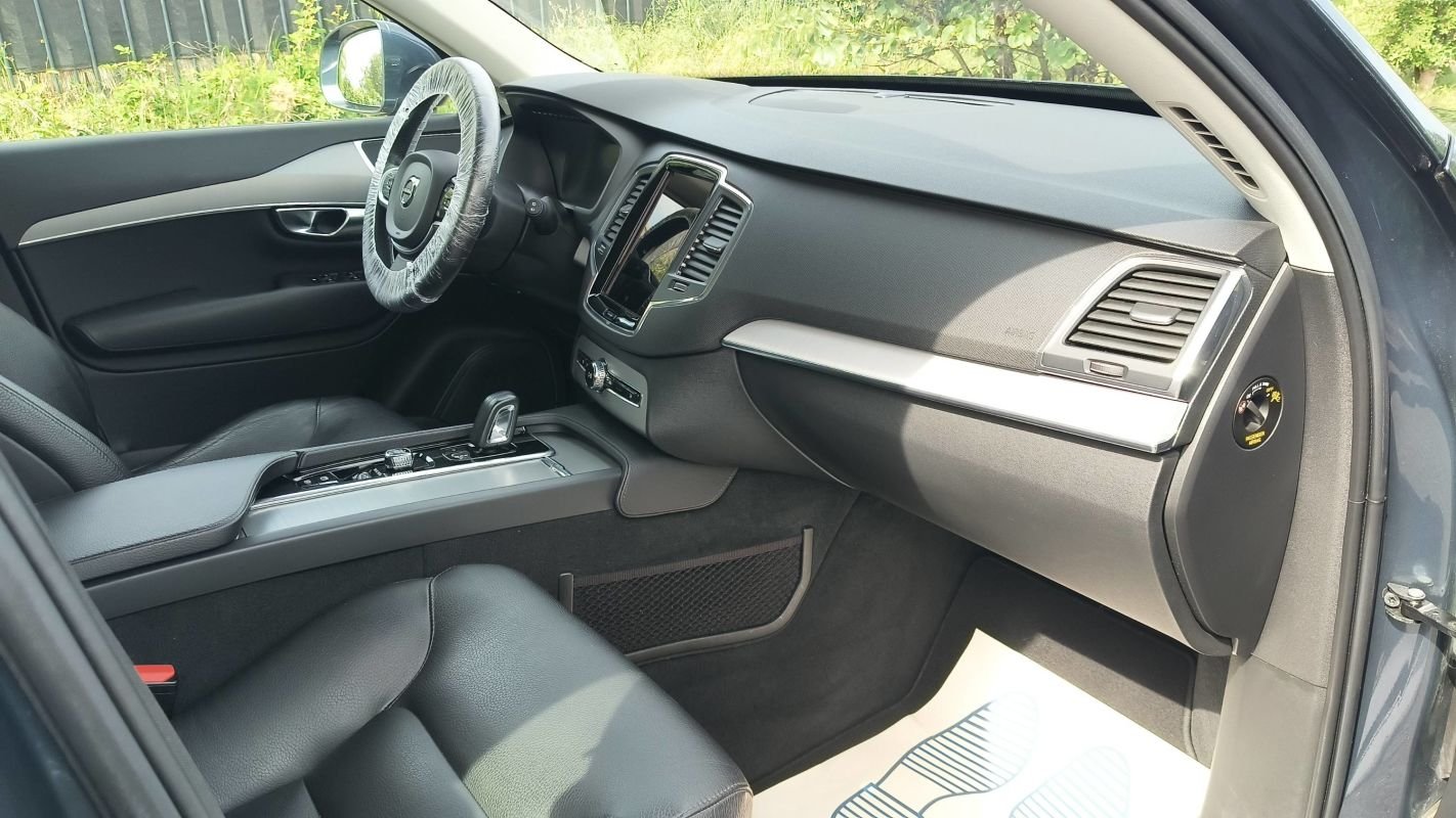 Volvo XC90 - Photo 10