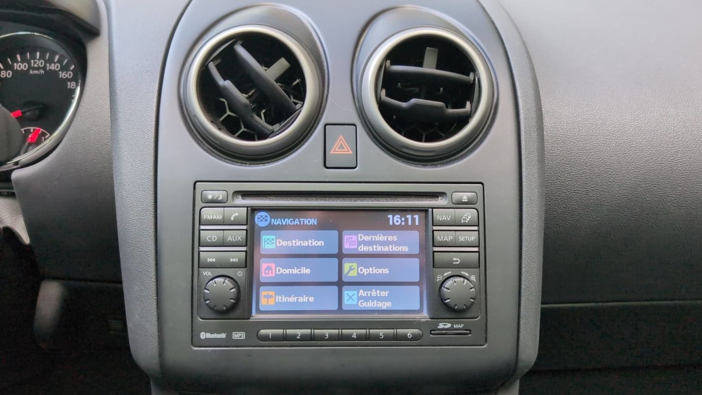 Nissan Qashqai - Photo 22