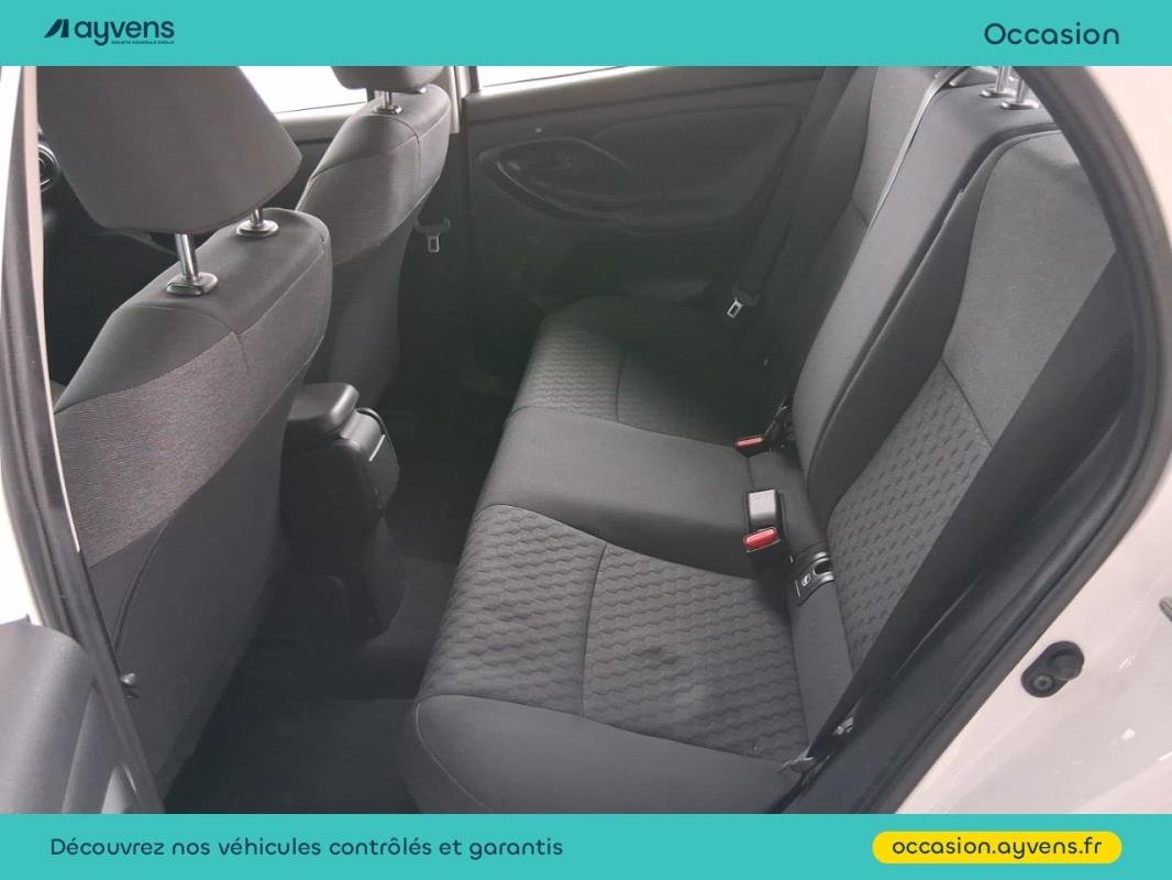Toyota Yaris - Photo 11