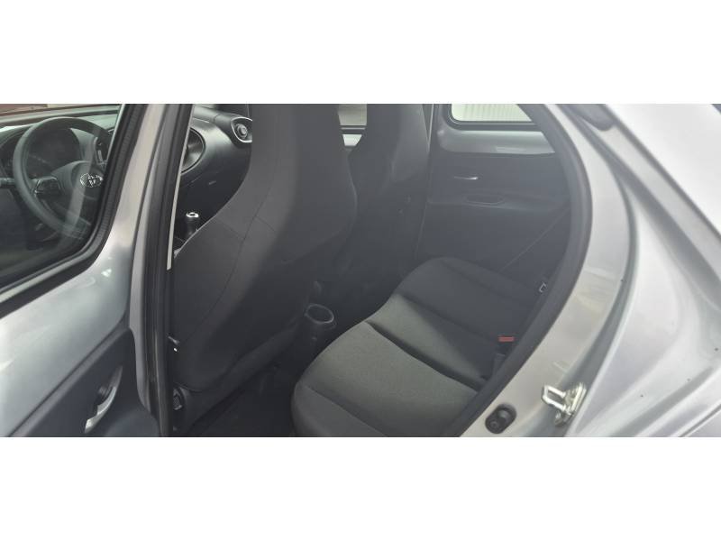 Toyota aygo x - Photo 8
