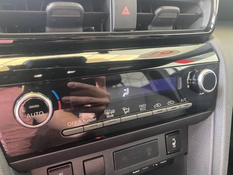 Toyota Yaris - Photo 17