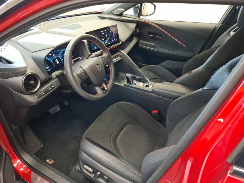 Toyota C-HR - Photo 24