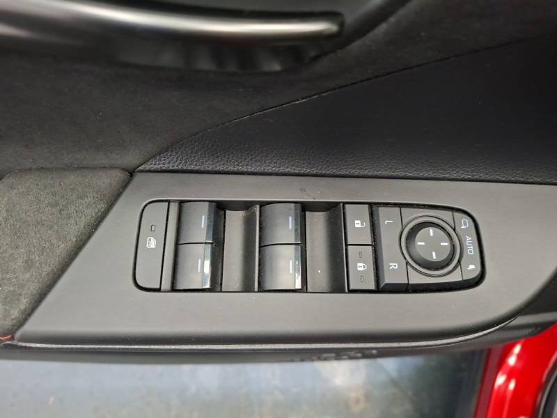 Toyota C-HR - Photo 25