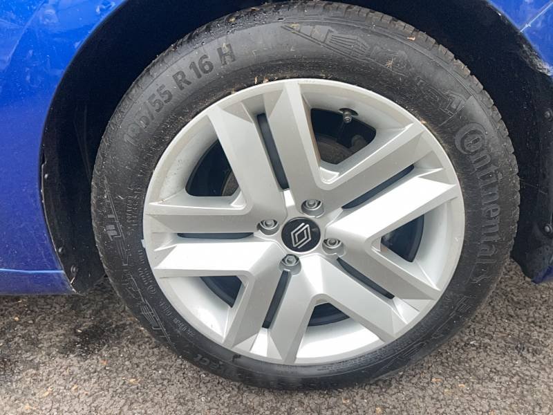 Renault Clio - Photo 18