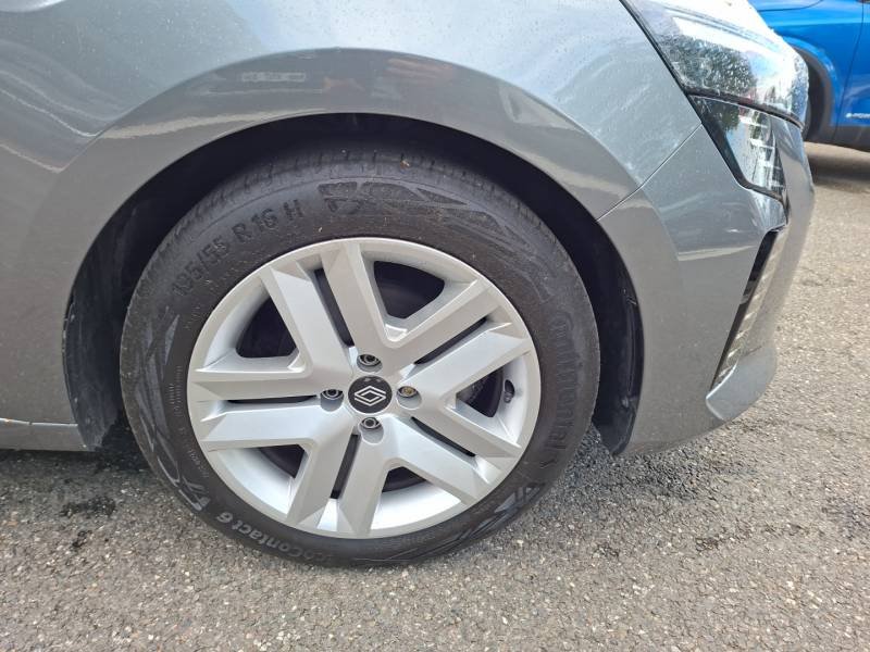 Renault Clio - Photo 24