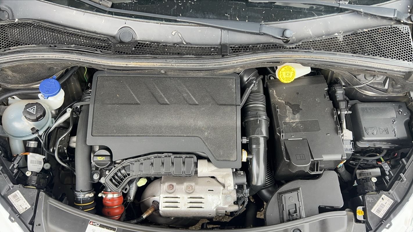 Peugeot 208 - Photo 15