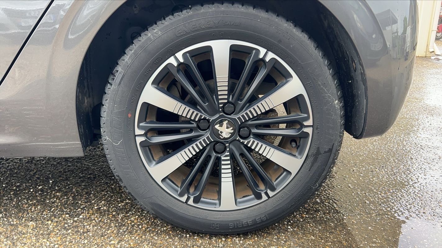 Peugeot 208 - Photo 19