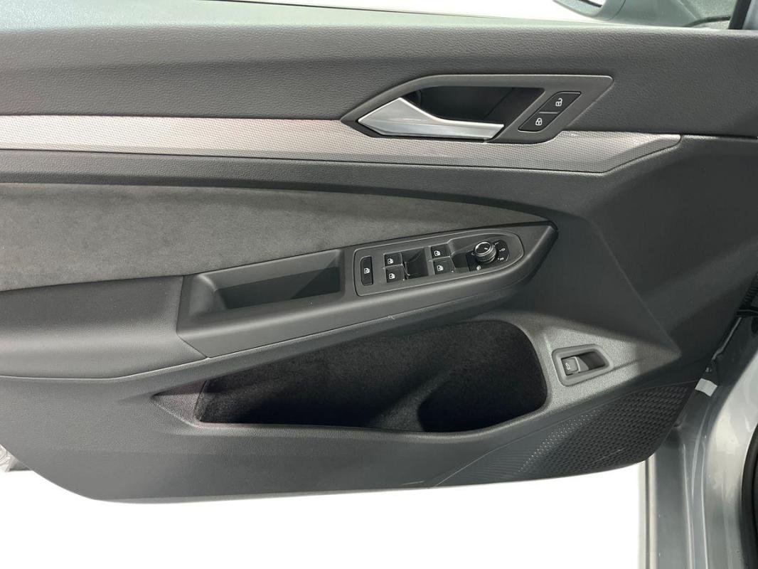 Volkswagen Golf SW - Photo 15